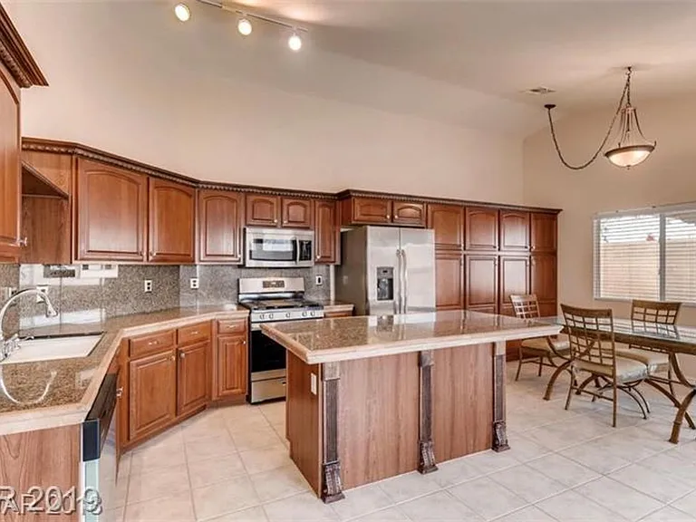 8812 W Tumblewood Ave — Photo 7
