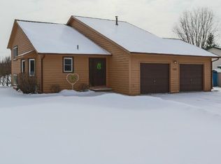 112201 James Ct, Chaska, MN 55318