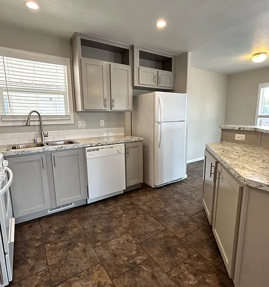 4400 W Missouri Ave #83 — Photo 7