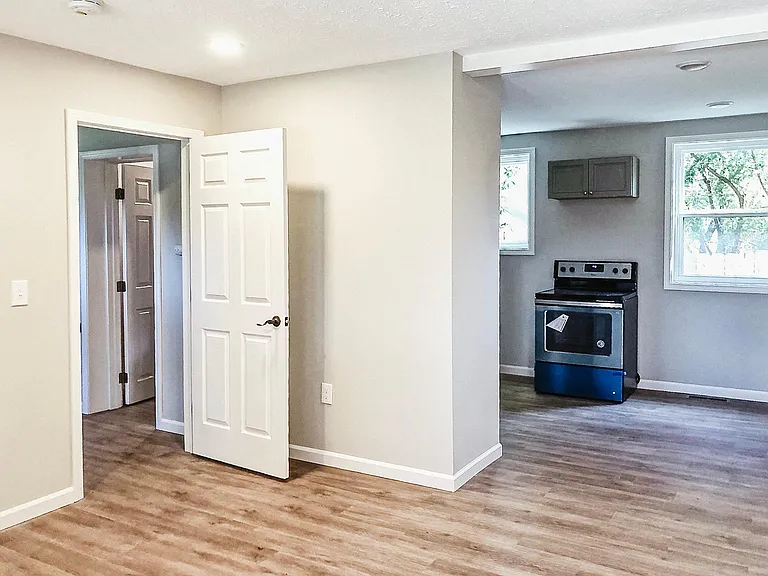 (Unit #1|1-Bed/1-Bath|First Floor): View of Living Room/Kitchen from Entryway