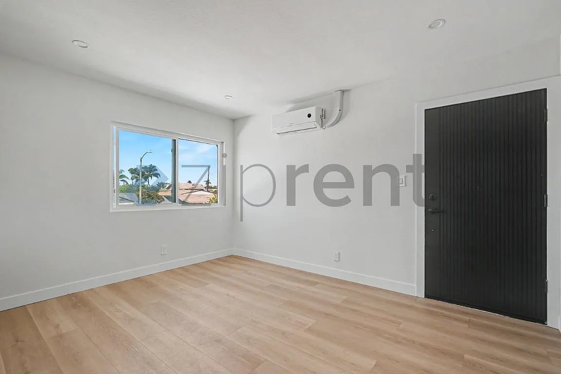 2 bed, 600 sqft, $3,000 — Photo 4