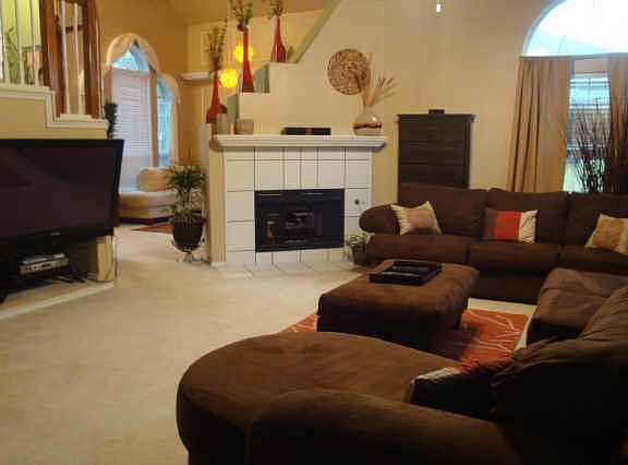 3rd image of 4009 Wiltshire Dr