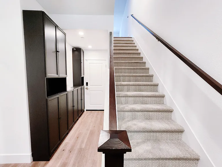3032 Lamory Pl — Photo 2