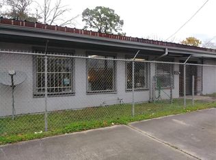 7001 Weaver Rd, Houston, TX 77028