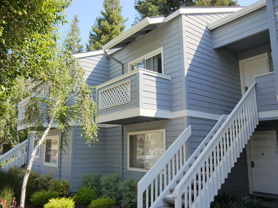 1st image of 1555 Four Oaks Cir