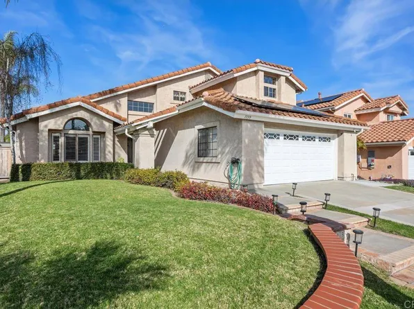 1139 La Tortuga Dr, Vista, CA 92081