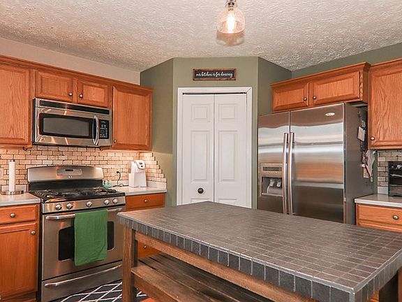 4th image of 5318 Meadow Park Dr