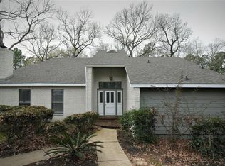 900 Carriage Hills Blvd, Conroe, TX 77384