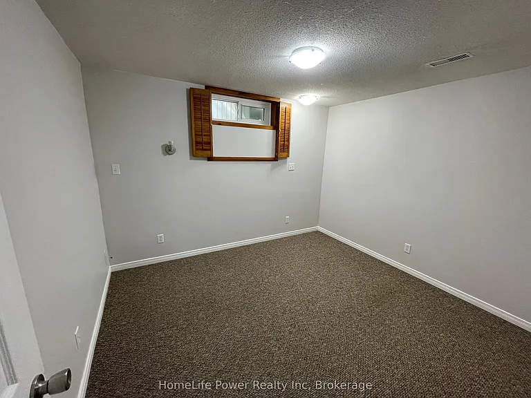 573 Glen Manor Blvd #B — Photo 11