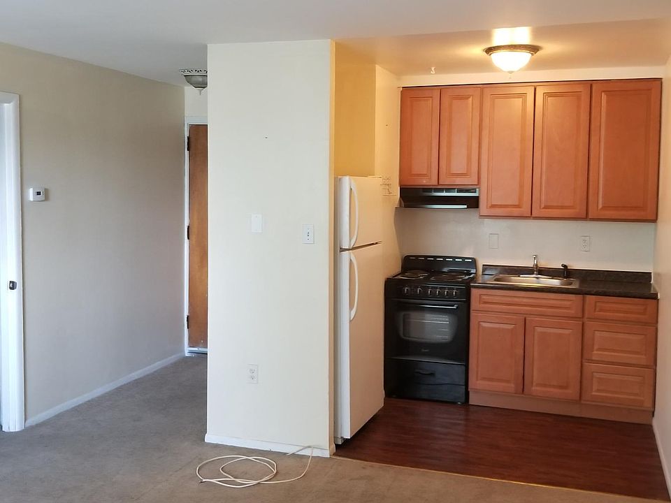 2nd image of 8433 W Chester Pike APT 303