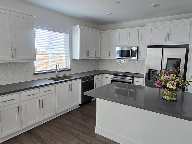 3217 Shrute Dr — Photo 33