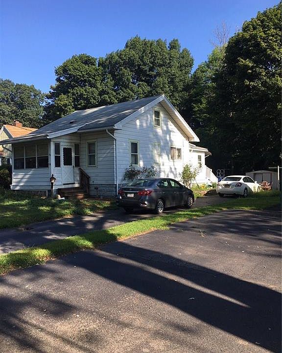 2nd image of 94 Russell Ave