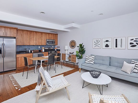 3rd image of 527 Vanderbilt Ave #1