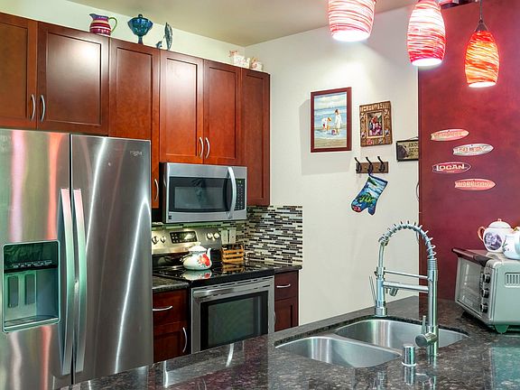 4th image of 215 Hooulu Ln APT 1203