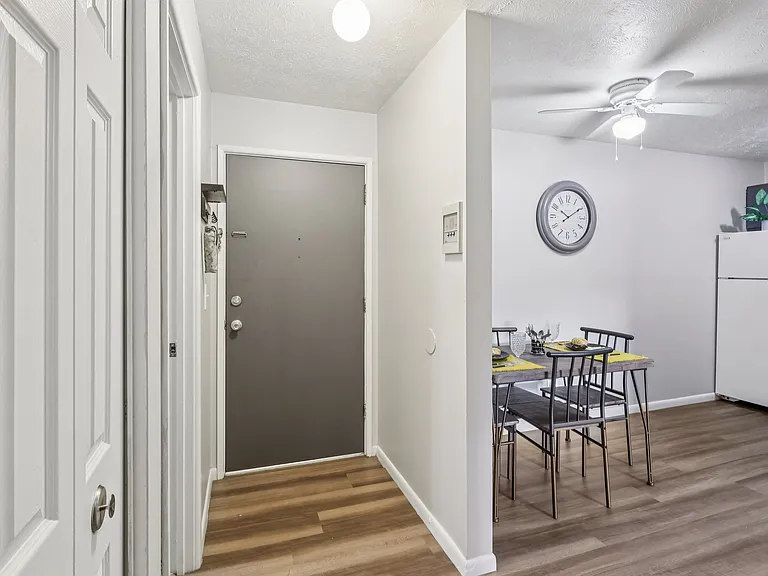 Cedarwood Court — Photo 15