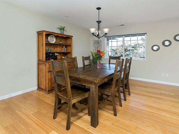4th image of 1713 Wynoochee Way