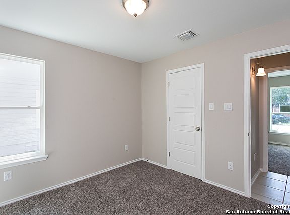 5th image of 115 Fridell St