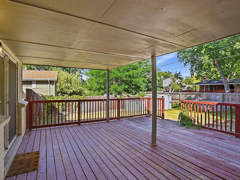 3260 E Maplewood Ave — Photo 33