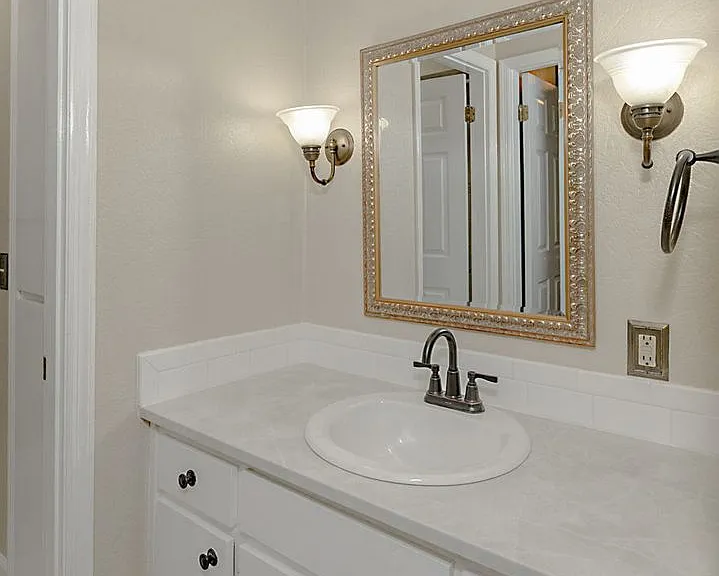 6101 River Rd #2 — Photo 22