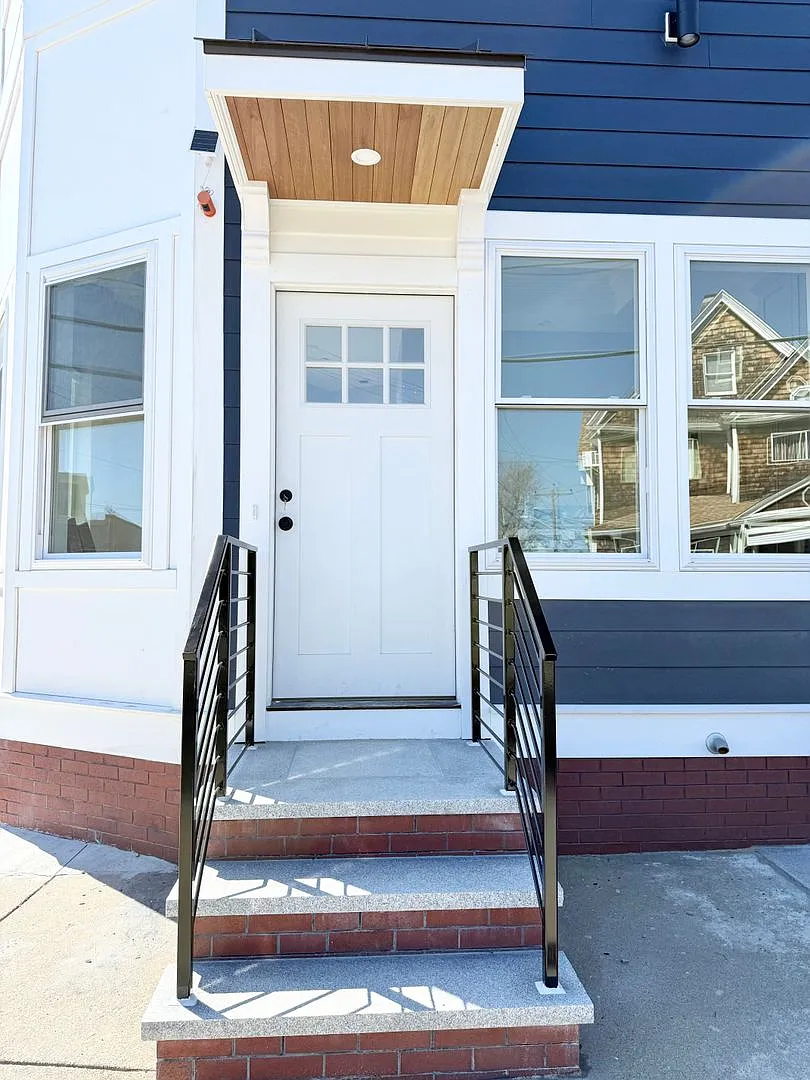 The Landing at 2 Beach Rd — Photo 2