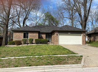 2775 S Eldon Ave, Springfield, MO 65807