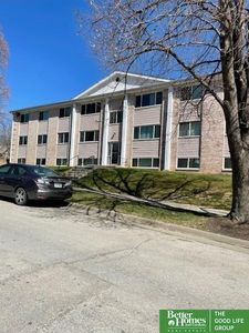 151 N 41st St, Omaha, NE, 68131