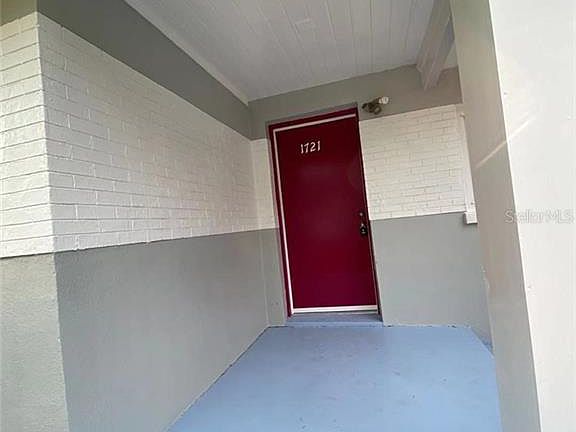 3rd image of 1721 E River Cove St