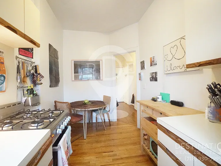 340 7th Ave #4R — Photo 7