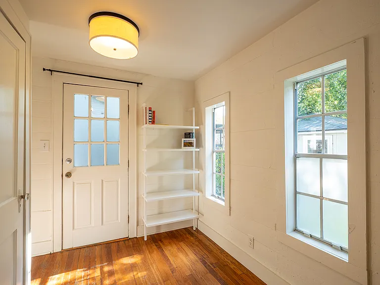 1609 Nickerson St — Photo 13