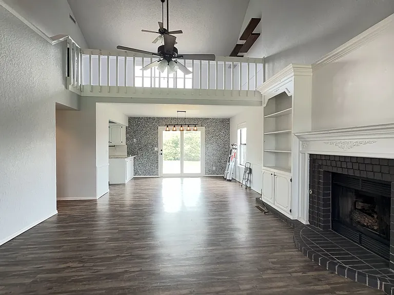 9301 Maypark Cir — Photo 8