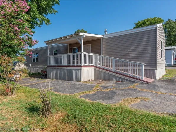 1509 N 36th St, Van Buren, AR 72956