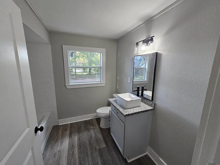 4927 Jean St — Photo 15