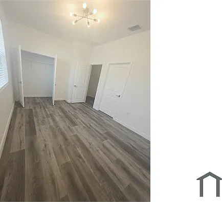 540 NE 5th Ln — Photo 12