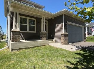 1704 Basswood Ct, Carver, MN 55315