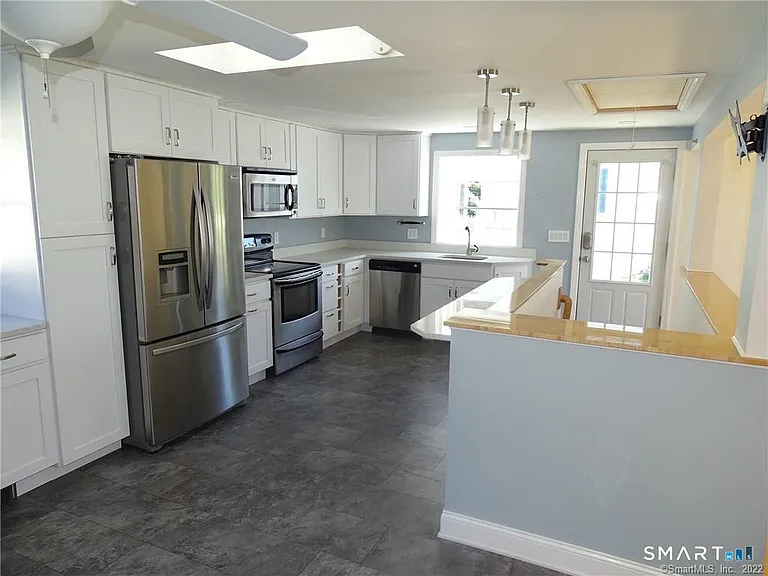 15 Bayshore Dr — Photo 10