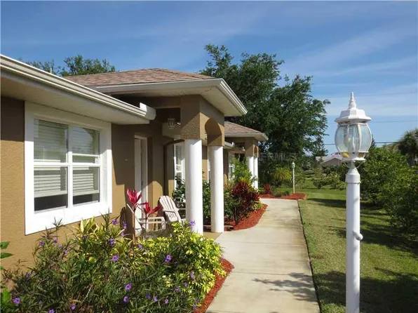 182 Rotonda Blvd W #2, Rotonda West, FL 33947