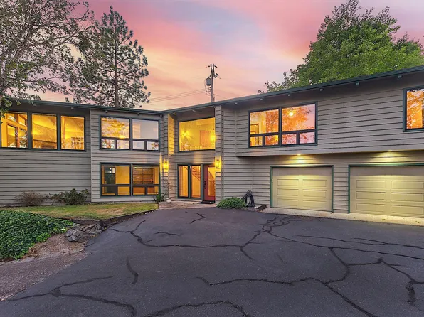 500 NW Woodson Dr, Grants Pass, OR 97526