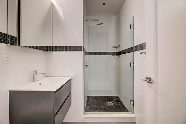 Rented by REAL New York | media 12