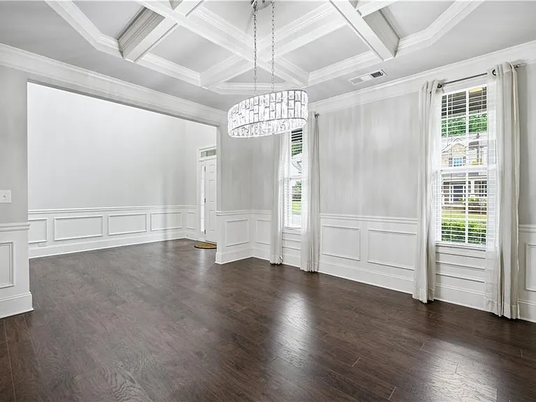 2053 Hamilton Lake Pkwy — Photo 8