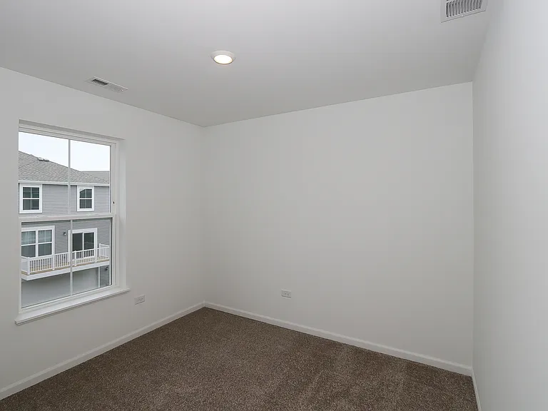 2252 Stonegate Rd — Photo 26