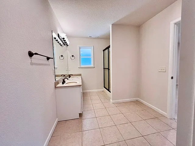 1666 Oakland Ave — Photo 14