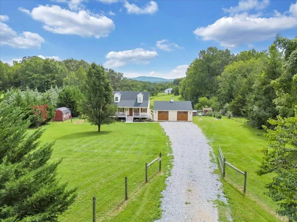 2779 Lazenbury Rd, Bedford, VA 24523