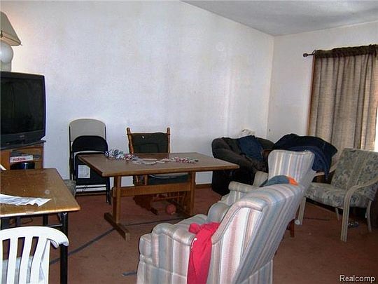 4th image of 5074 Stuhrberg Dr