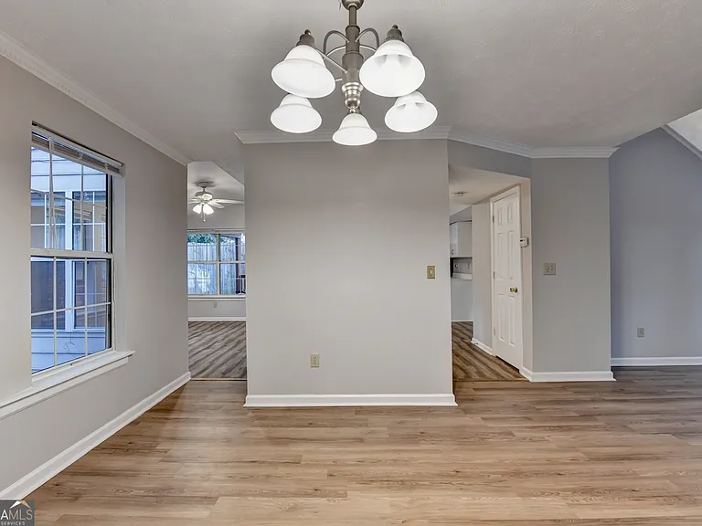 2115 Glynmoore Dr — Photo 28