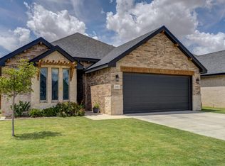 135 Calvin Dr, Wolfforth, TX 79382