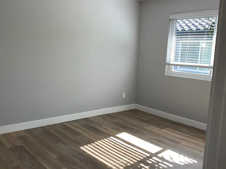 Vista Terrace — Photo 20