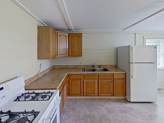 4th image of 29 E High St APT 1