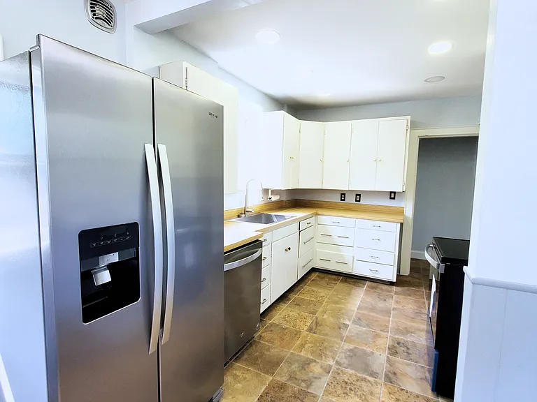131 Glenmont Ave — Photo 18