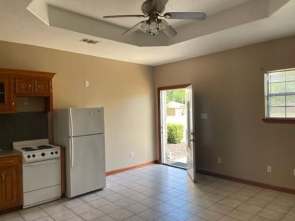 3rd image of 37549 Meadowview Dr