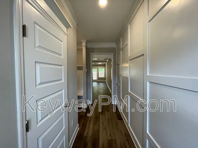 4500 Chestnut Trl — Photo 3